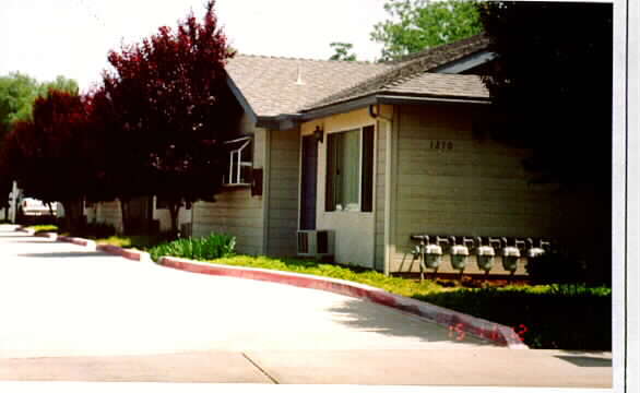 Building Photo - 1270 Sumner Ave