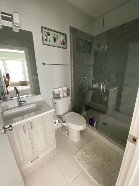 Building Photo - 3548 N Racine Ave