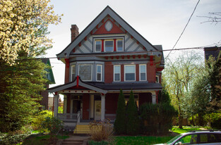 Building Photo - 926 Savannah Ave