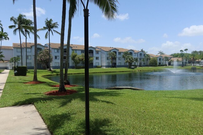 Building Photo - 2640 S University Dr