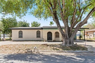 Building Photo - 1022 S Richmond Dr