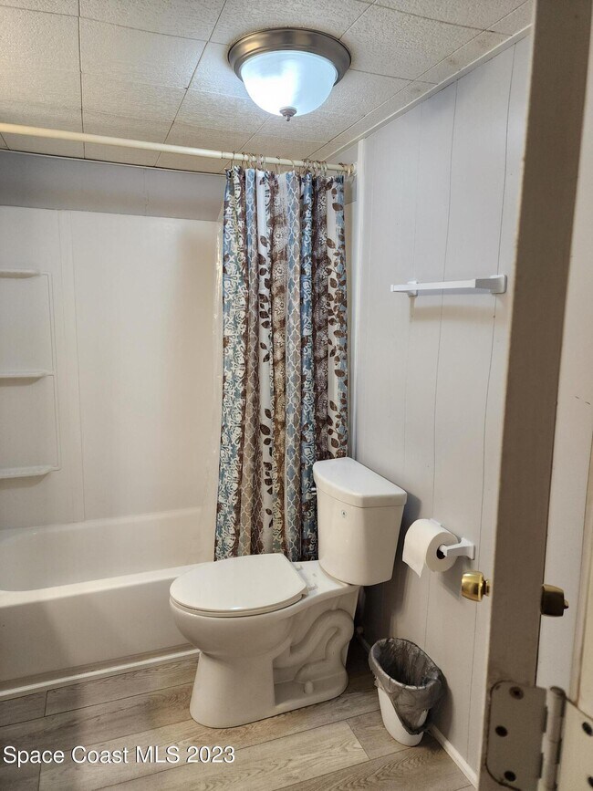 Building Photo - 388 Mac Arthur Cir-