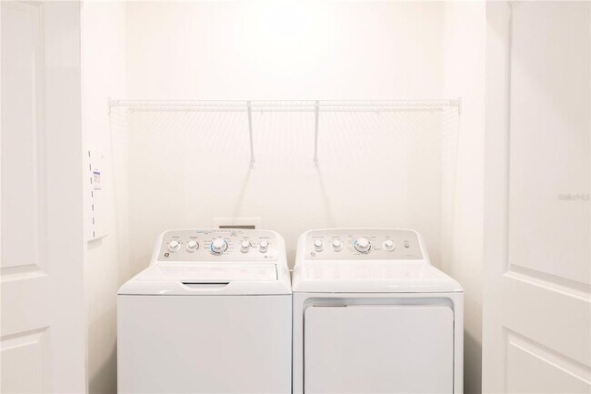 Building Photo - 7609 WATERSCAPE Dr