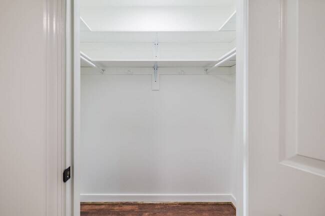 Building Photo - 1703 Choate Pl