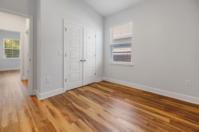 Building Photo - 2398 Fairburn St