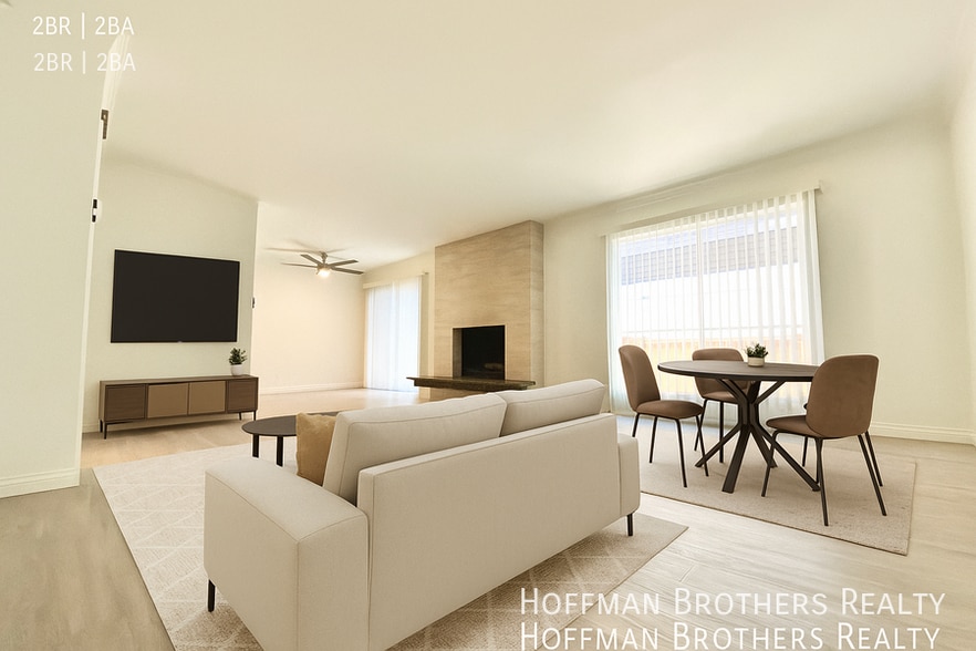 Building Photo - 2106 S Bentley Ave