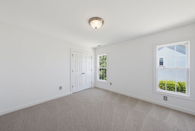 Building Photo - 2912 Oak Bridge Dr