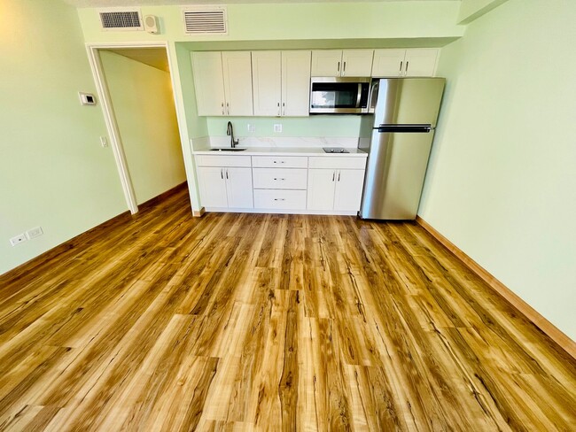 Building Photo - Newly renovated 1 bed/1 bath in the heart ...