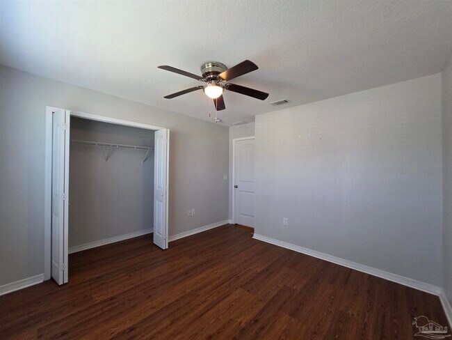 Building Photo - 5574 Peach Dr
