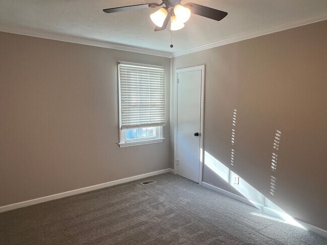 Building Photo - Seeing is Believing!!!