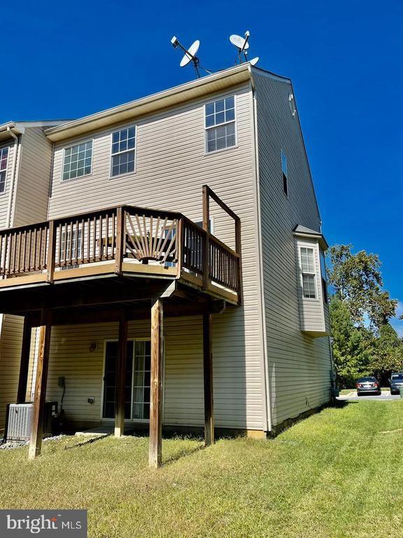 Building Photo - 1047 Lily Way