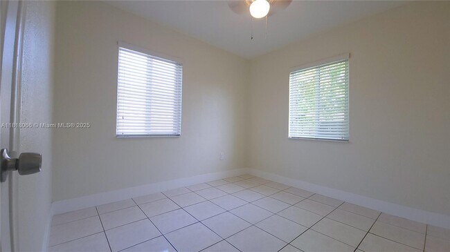 Building Photo - 7410 SW 37th St