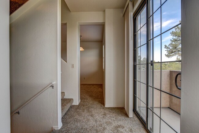 Building Photo - 221 Spring St