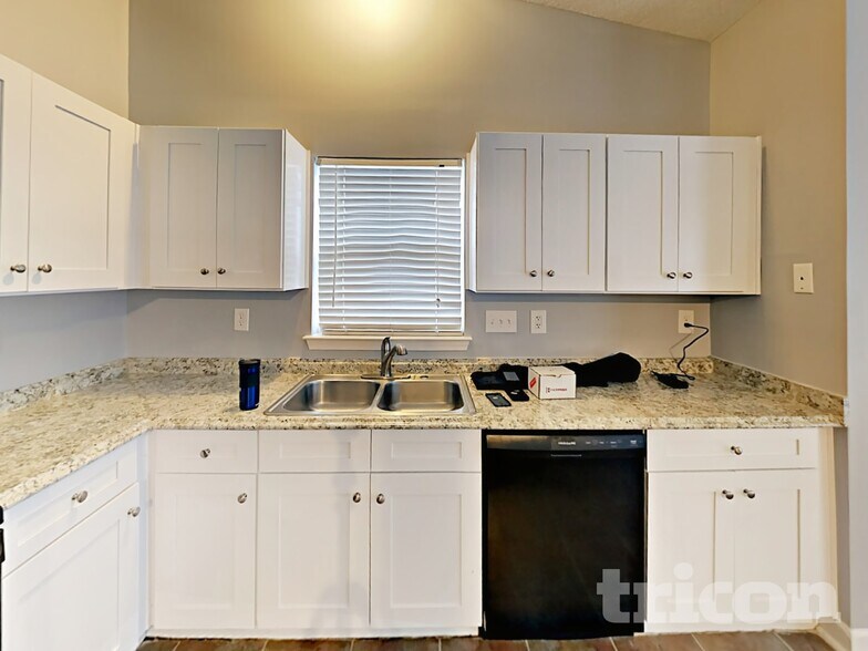 Building Photo - 891 Anchor Way NE