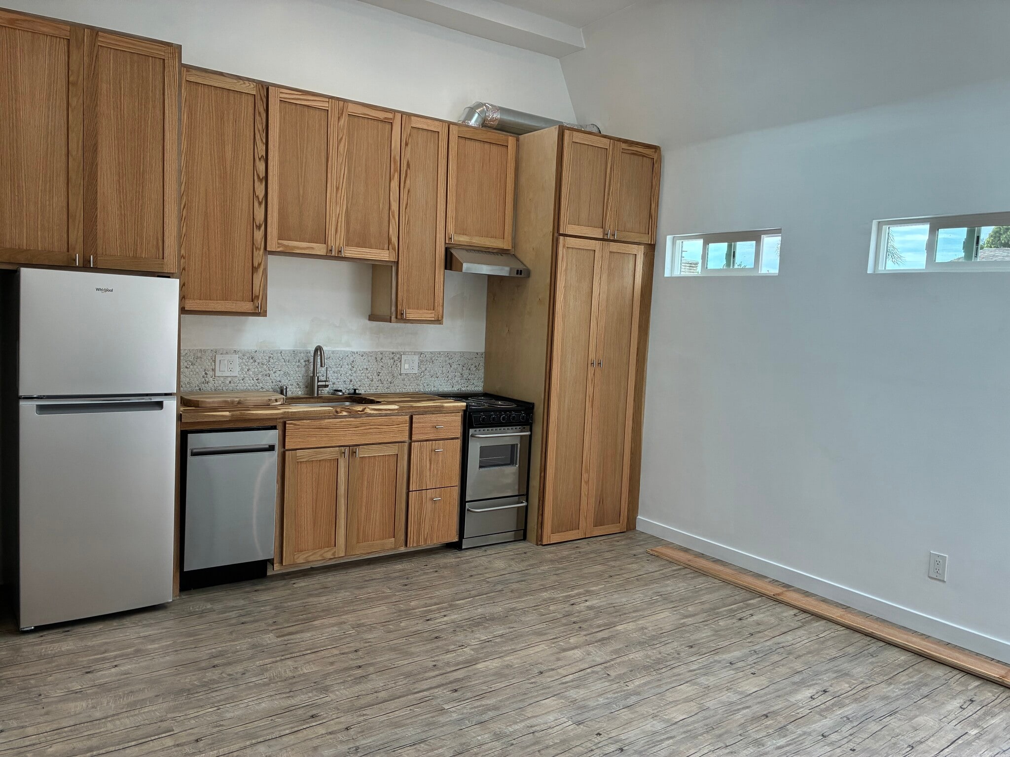 Building Photo - 1327 Hygeia Ave