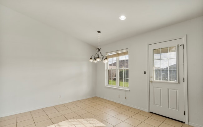 Building Photo - Glenpool 4 Bed 2 Bath with Open and Split ...