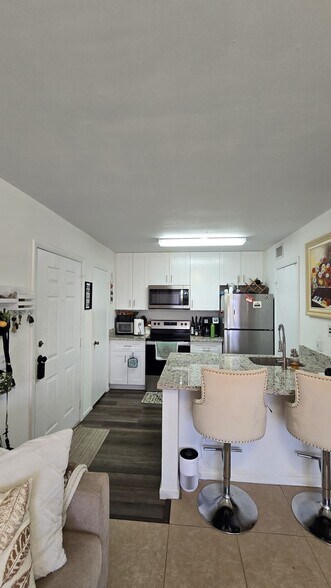 Building Photo - 4361 W McNab Rd