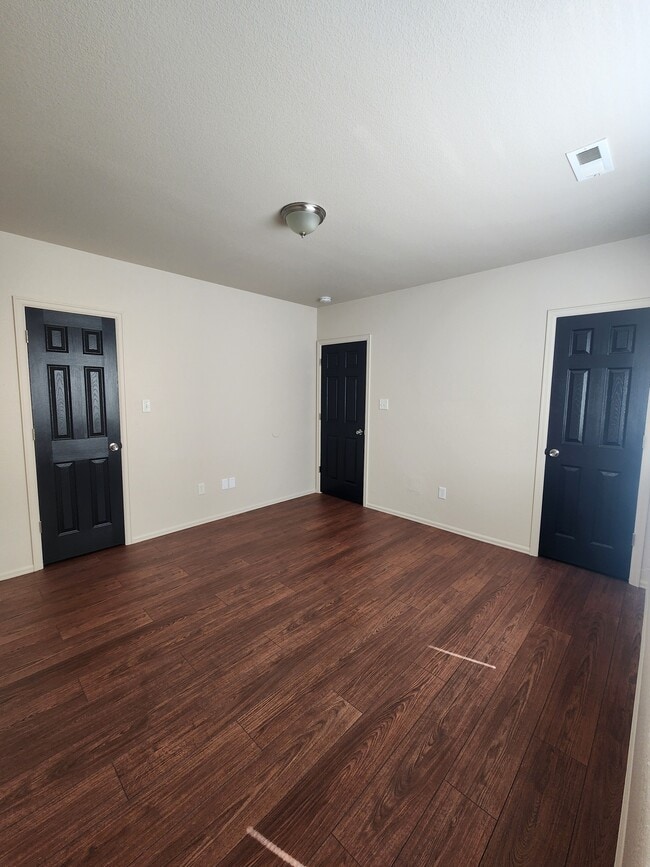 Building Photo - 299 W Palomar Bay