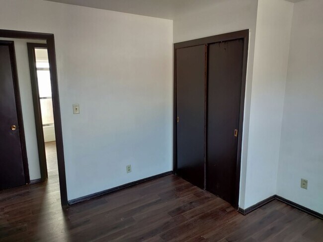 Building Photo - 5834-5836 N 69th St. (Duplex)