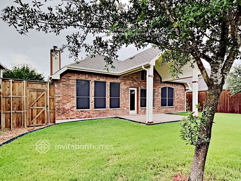 Building Photo - 622 W Fate Main Pl