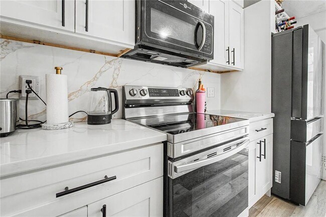 Building Photo - 8304 Dasa Pl