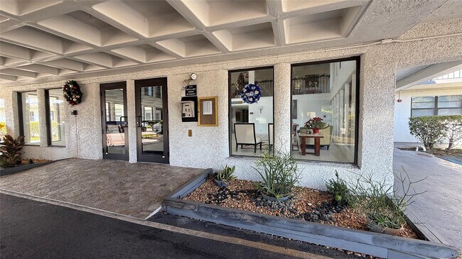 Building Photo - 9233 SW 8th St