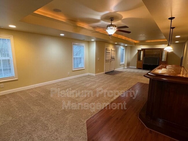 Building Photo - 917 Wallace Falls Dr