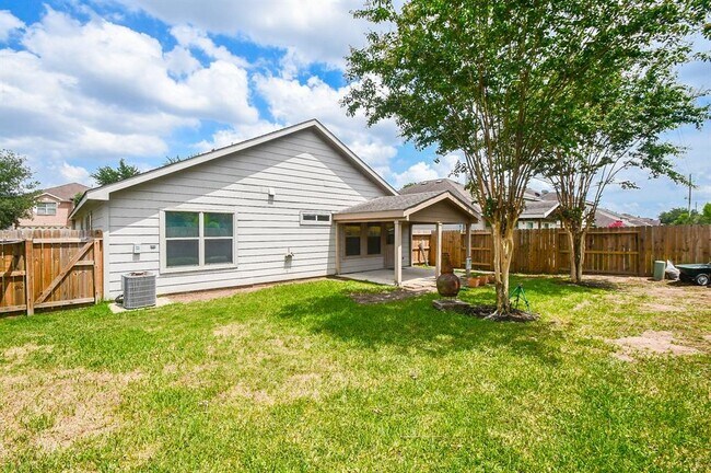 Building Photo - 16211 Cole Bridge Ln