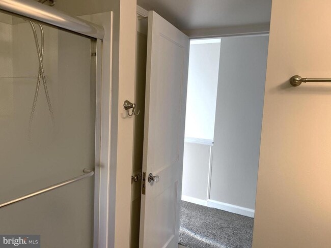 Building Photo - 11 Plainsboro Rd