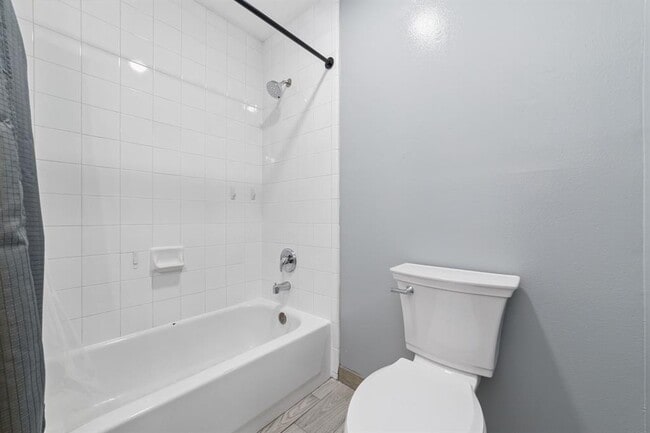 Building Photo - 5530 Imperial Grove Dr