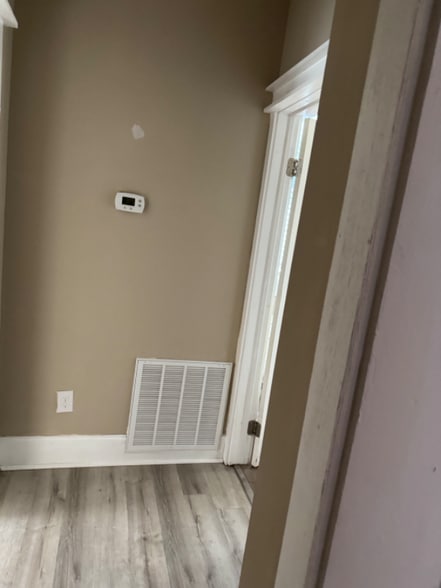 Building Photo - 14 Church St