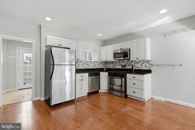 Building Photo - 936 S 23rd St