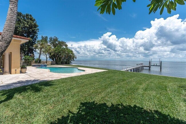 Building Photo - 5810 Bahama Shores Dr S