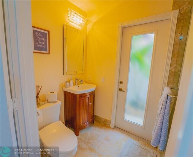 Building Photo - 20107 Ocean Key Dr