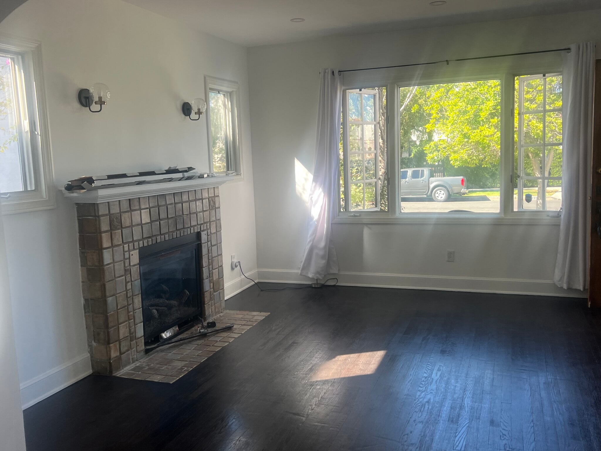 Building Photo - 1234 Keniston Ave