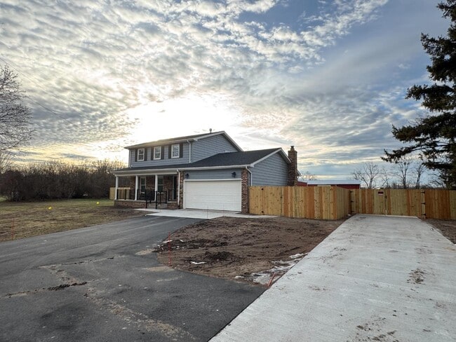 Building Photo - 8106 Warner Rd