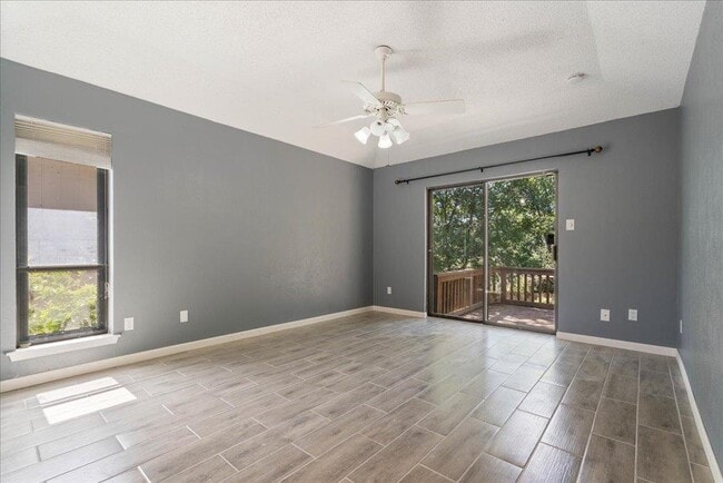 Building Photo - 7221 Scenic Brook Dr