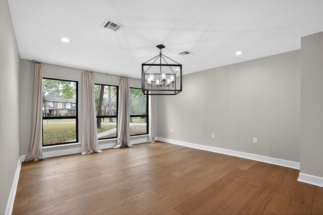 Building Photo - 6506 Jadecrest Dr