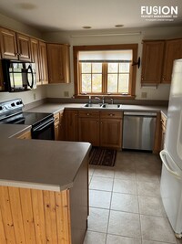 Building Photo - 4 bedroom Vermont Farmhouse with all of th...