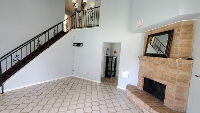 Building Photo - 942 Grand Jct Dr