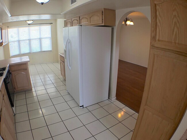 Building Photo - Northeast El Paso 3 Bed Refrig A/C