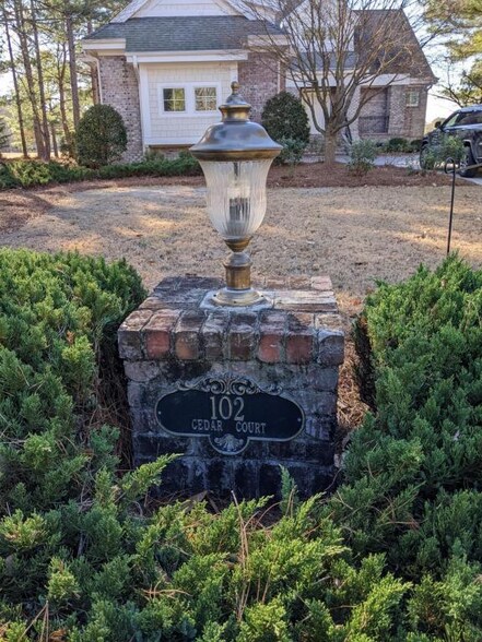 Primary Photo - 102 Cedar Ct