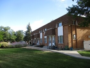 Building Photo - Dog Friendly! 2 Bedroom, 1.5 Bath 2 story townhome style apartment in Loveland! Unit 1502