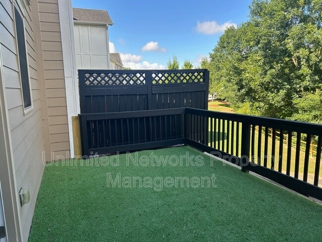 Building Photo - 6214 Carrrage Gate Ln