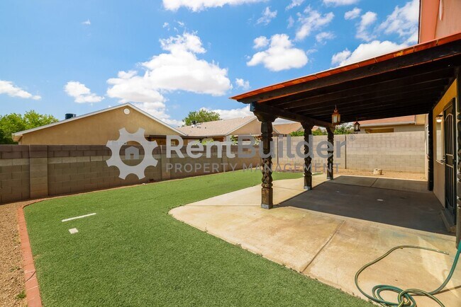 Building Photo - *** LEASE PENDING *** Please apply at your...