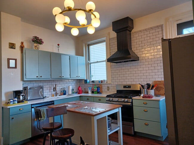 Building Photo - 3507 Clifton Ave