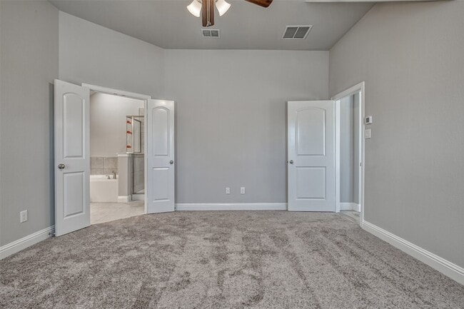 Building Photo - 207 Gardenia Dr