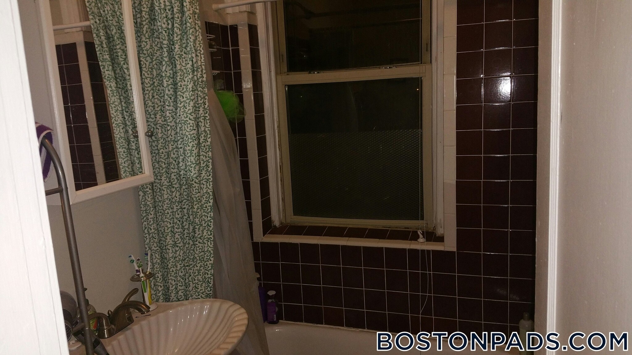 Building Photo - 55 Park Dr