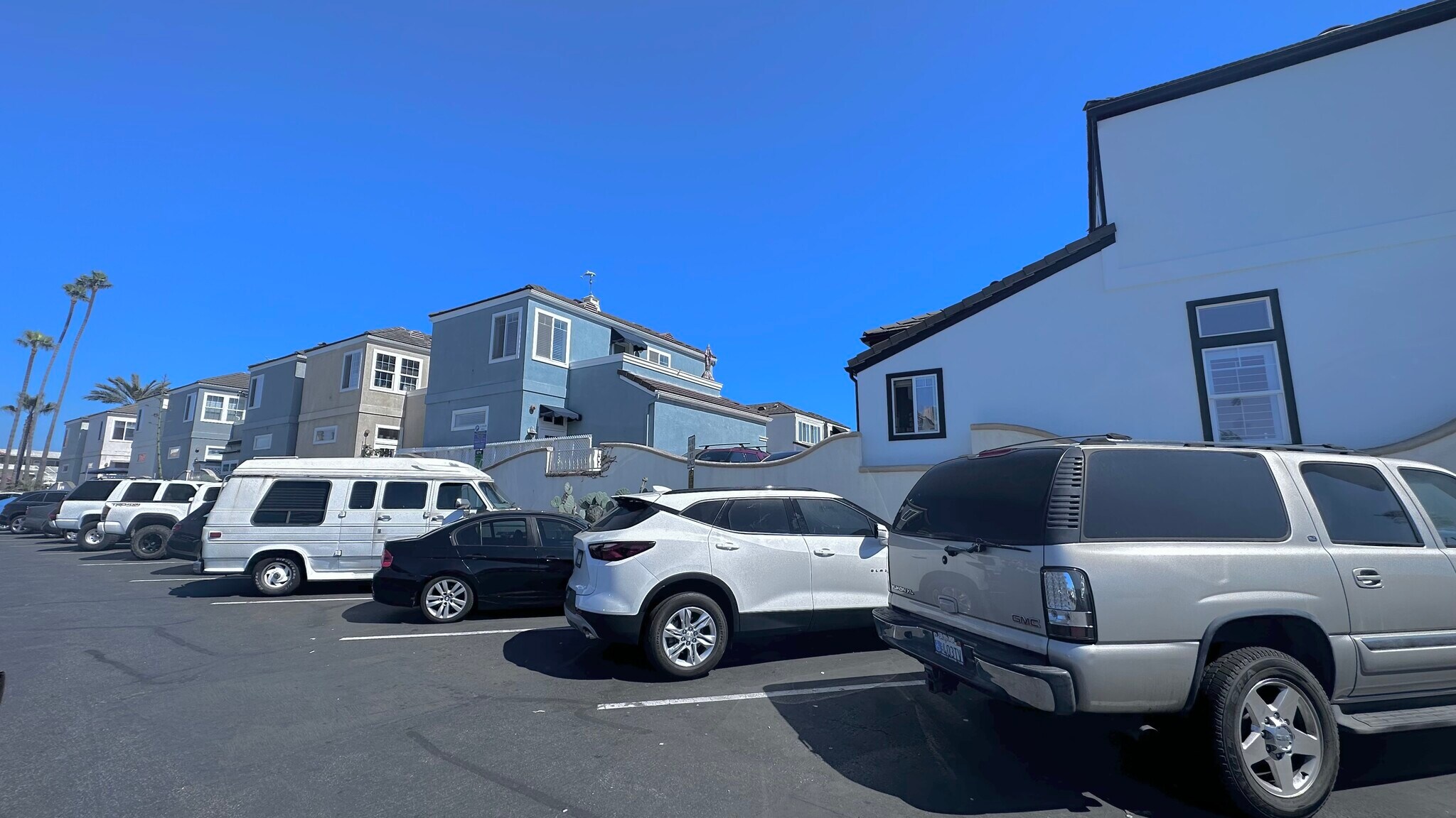 Parking behind the gated community - 700 Lido Park Dr