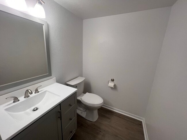 Building Photo - UPDATED 3BR/1.5BA CONDO in ALPINE availabl...